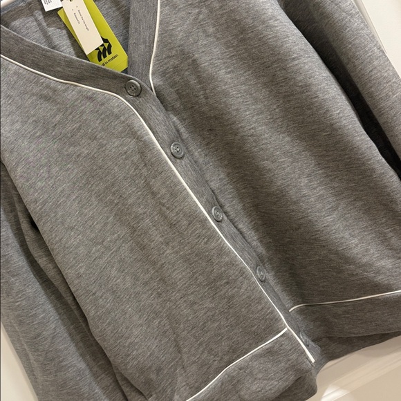 ✨NWT~All In Motion Cardigan✨ - Picture 2 of 5